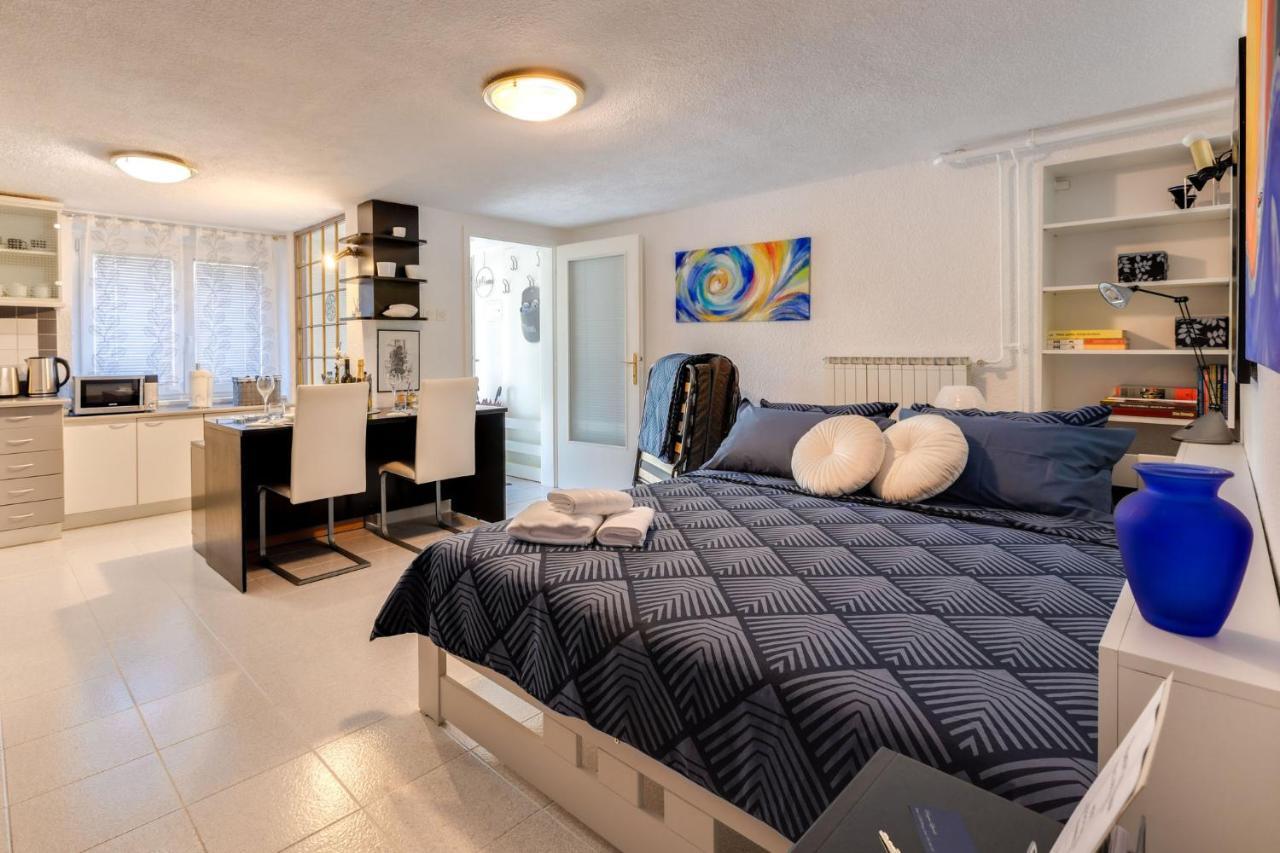 Apartma Valentina Appartement Pobegi Buitenkant foto