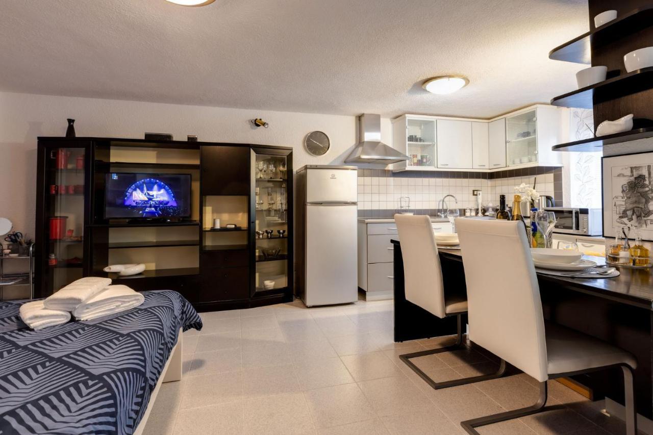 Apartma Valentina Appartement Pobegi Buitenkant foto