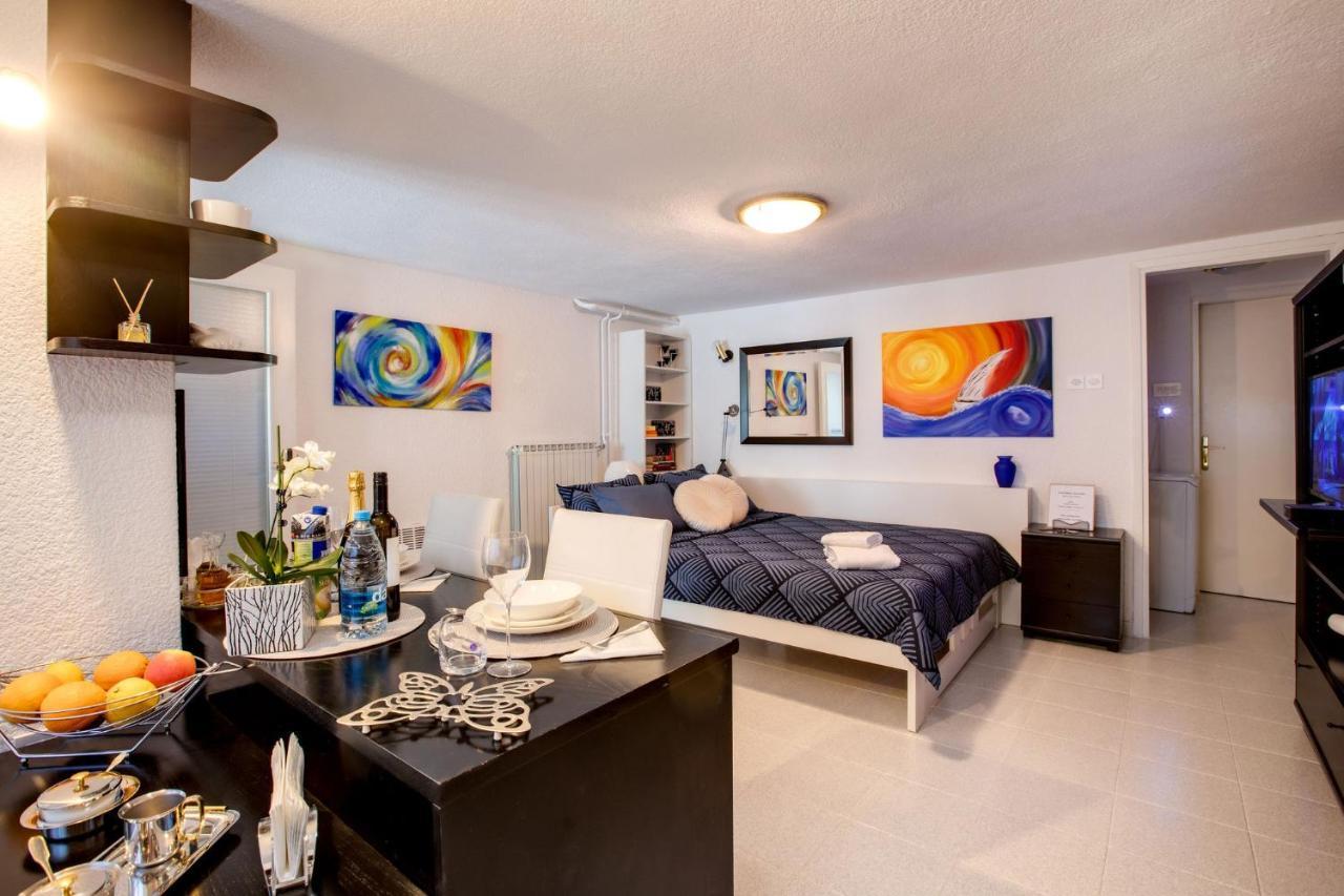 Apartma Valentina Appartement Pobegi Buitenkant foto