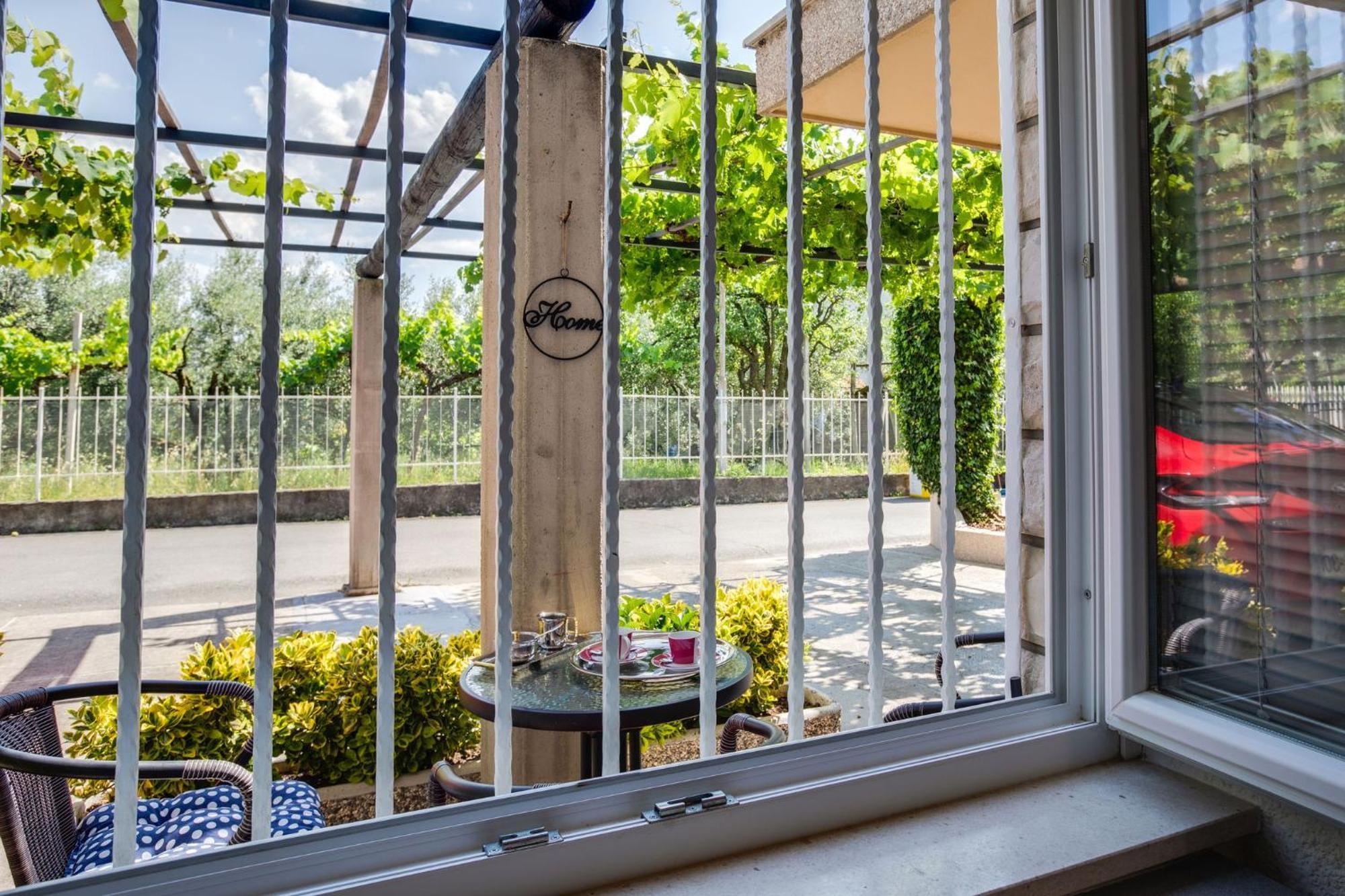Apartma Valentina Appartement Pobegi Buitenkant foto